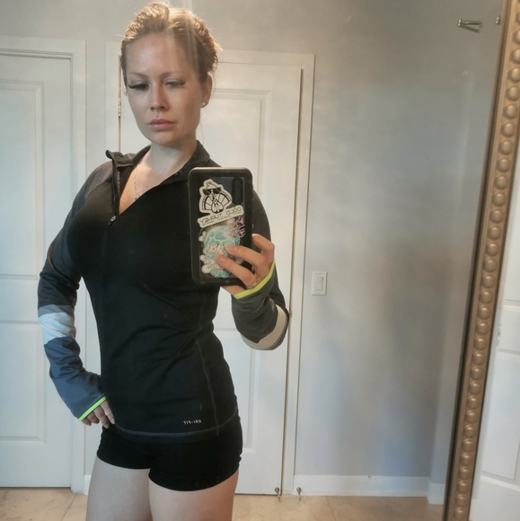 Nike active long sleeve top - Picture 9 of 14